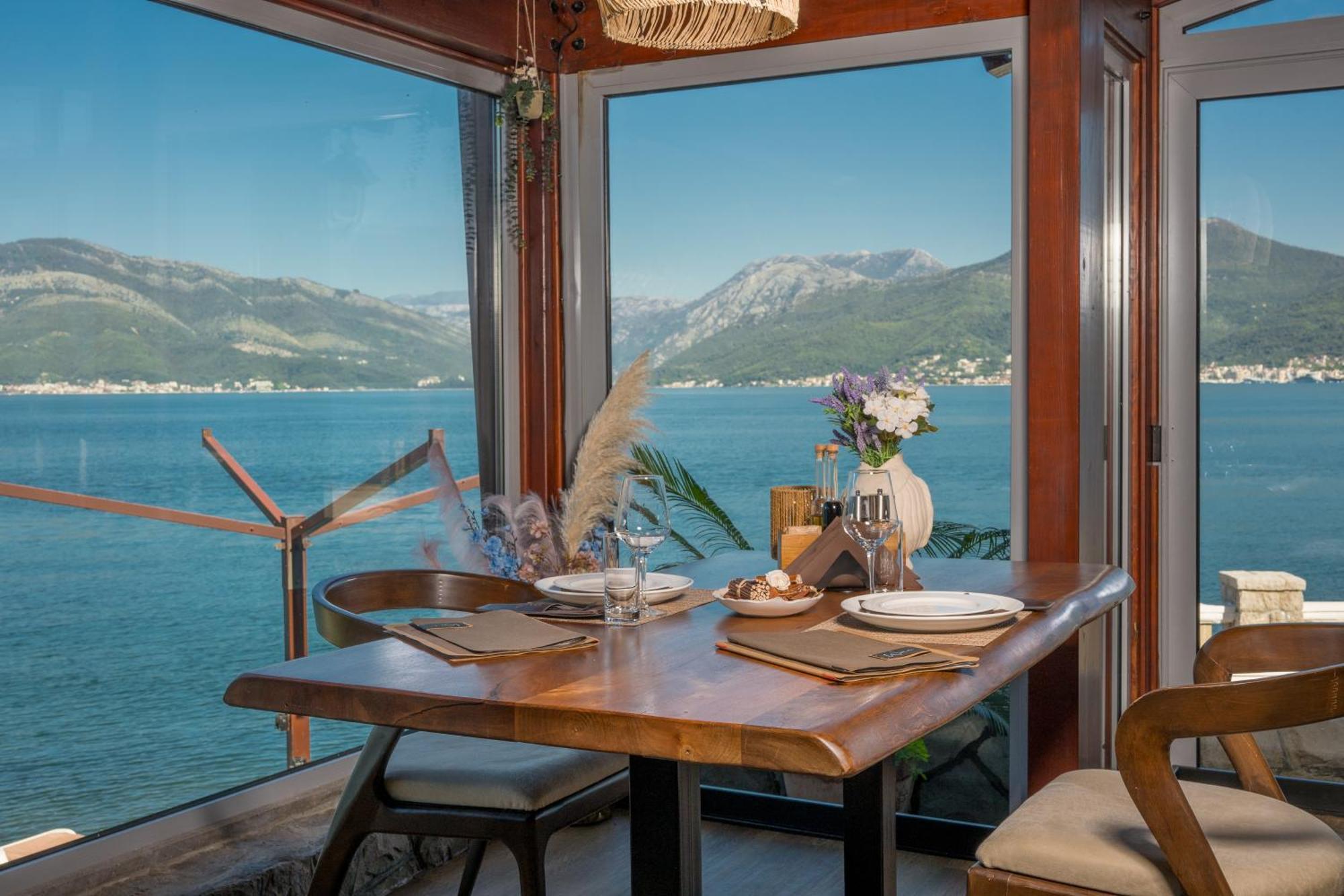 Luxury Sea Residence By Kristina Tivat Bagian luar foto